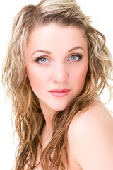 Naklejka premium Beautiful Woman Face. Looking at Camera.