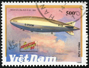 stamp printed by VIETNAM shows air-balloon