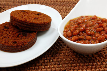 Baked Beans And Brown Bread