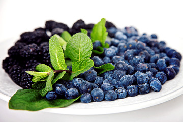 Blueberry with mulberry and mint