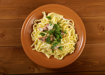 pasta Fettuccine Alfredo