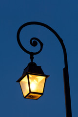 Fototapeta na wymiar Streetlamp in Fontainebleau, Seine et marne, Ile de France, Fran