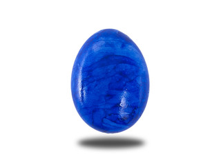 osterei blau - freigestellt vor weissem hintergrund