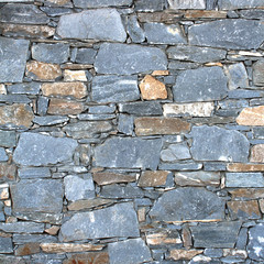 Stacked stone wall