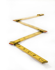 Crooked Ruler measures a distance