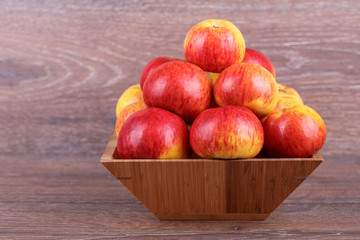 apples