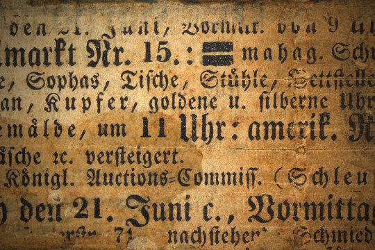Historische Zeitung mit Flecken - Powered by Adobe
