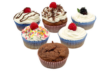 choclot muffins with berries and whipped cream