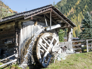 Obraz premium old watermill