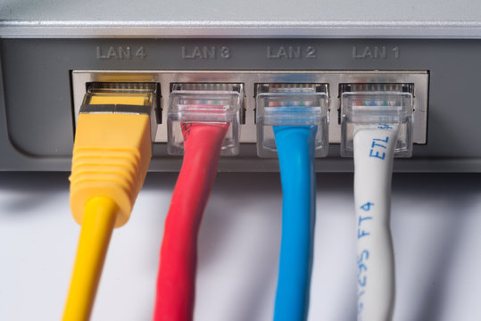 Router mit Cat5 Netzkabel