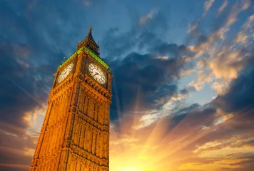 Fototapeten London, Wonderful upward view of Big Ben Tower and Clock at suns © jovannig