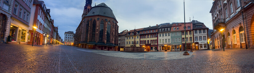 Fototapeta na wymiar Heidelberg Heiliggeistkirche place panorama at dawn