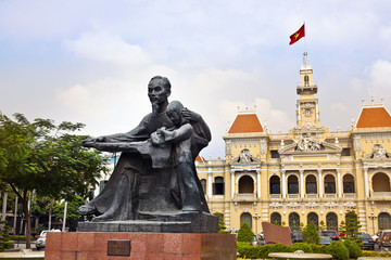 Obraz premium Ho Chi Minh City Hall or Hotel de Ville de Saigon, Vietnam.