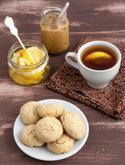 cookies and tea with lemon and peanut butter