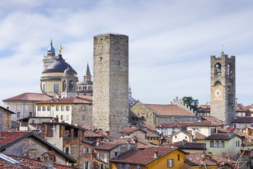 Italian architecture, italian buildings in Bergamo