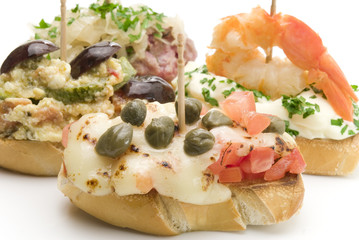 surtido de tapas españolas