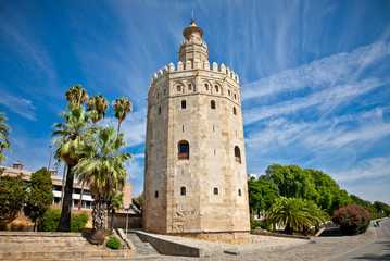 Fototapeta na wymiar Torre del Oro (Złota Wieża), Sewilla, Hiszpania