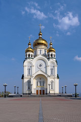Fototapeta na wymiar Katedra Przemienienia Pańskiego w Chabarowsku, Daleki Wschód, Rosja