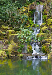 Fototapeta na wymiar Long Garden Waterfall