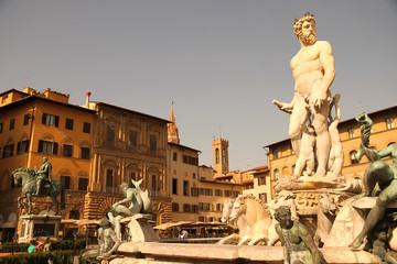 Fototapeta na wymiar Neptun Brunnen w Florenz