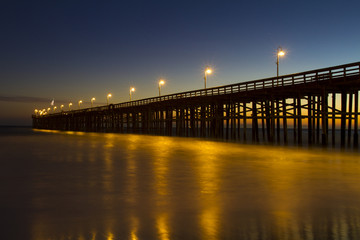 Fototapeta na wymiar Pier after sunset