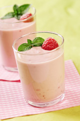 Yoghurt  quark raspberry dessert