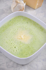 Zucchini Schaum Suppe