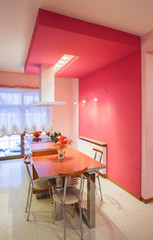Amaranth house - Kitchen table