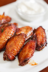 Chicken wings with sauce