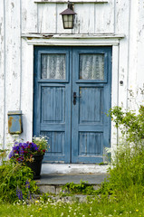 Fototapeta na wymiar Domy - Stare drewniane drzwi - Wejście - Marzenia