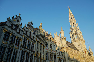 Fototapeta na wymiar Grand Place mit Rathaus, Brussel