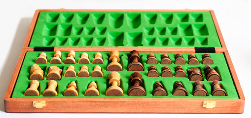 Naklejka premium Qualitativer Schach-Koffer