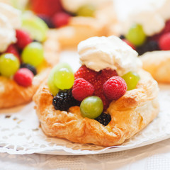 Törtchen mit Früchten