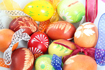 Fototapeta na wymiar Easter eggs with ribbons