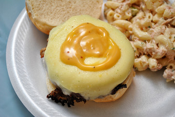Cheeseburger with Honey Mustard