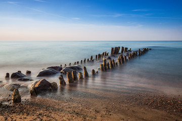 Fototapeta premium Buhne an der Ostseeküste.