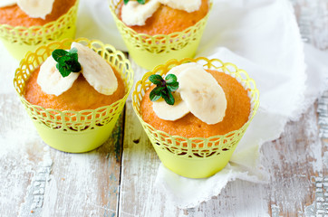 Muffins with a banana