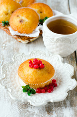 Muffins with currant