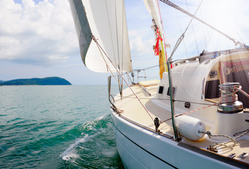 Fototapeta na wymiar Yacht in the open sea