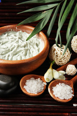 Composition with cosmetic clay for spa treatments,