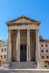 Fototapeta na wymiar Roman temple