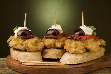 pinchos de bacalao