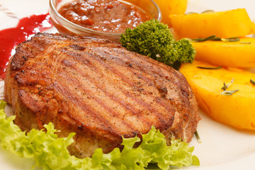 steak with potatoes