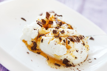 cottage cheese with honey and chocolate