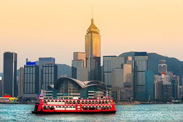 Naklejka premium Hong Kong Harbour at sunset.