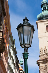 Fototapeta na wymiar lampy uliczne w Pradze