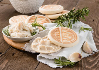 Tigelle con lardo - Tigelle with lard