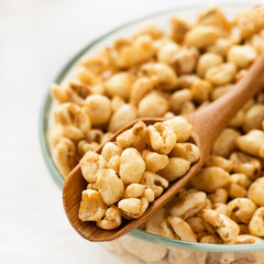 Puffed wheat cereal for breakfast