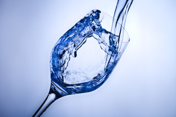 splash water into a glass