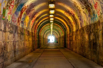 Velours gordijnen Tunnel Stedelijke ondergrondse tunnel